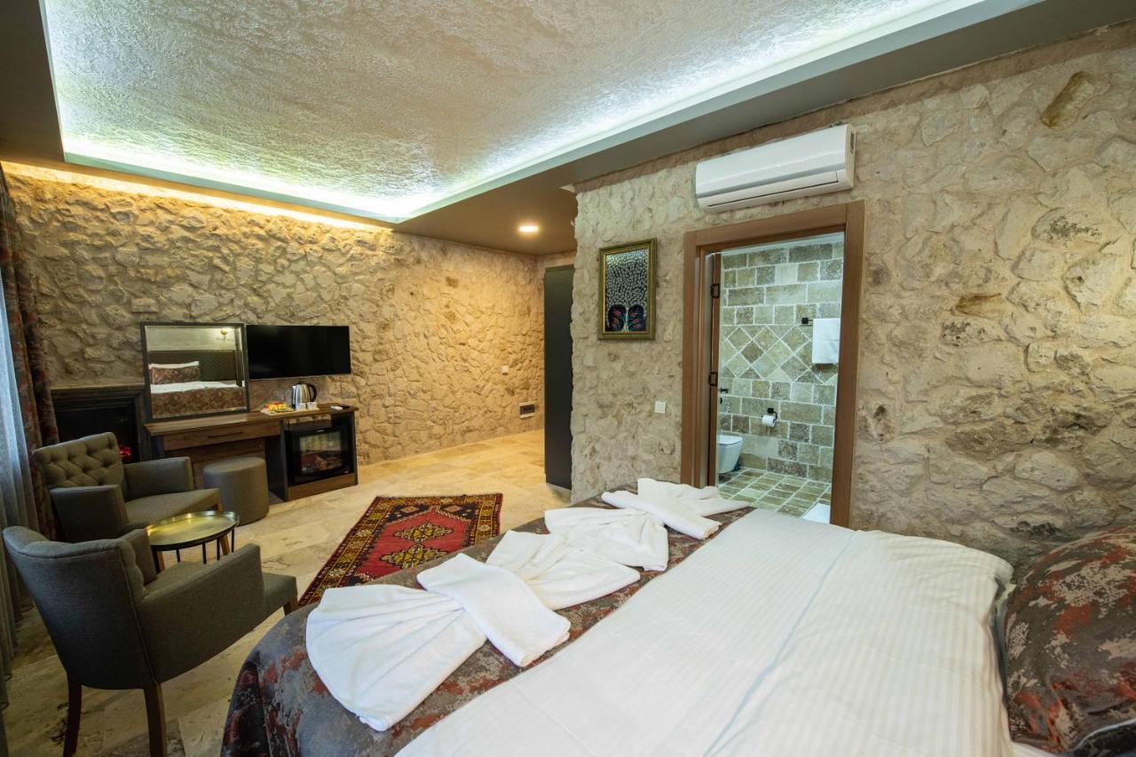 Ahiyan Hotel Uchisar Exterior photo